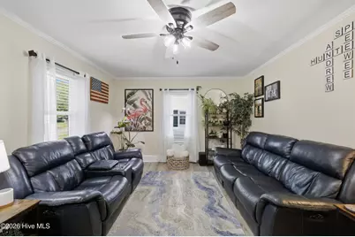 1119 W Colonial Avenue, Elizabeth City, NC 27909 - Photo 8