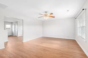 131 Cherry Grove Dr, Richlands, NC 28574 - Photo 2