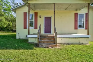 307 E Irwin St, Pinetops, NC 27864 - Photo 2