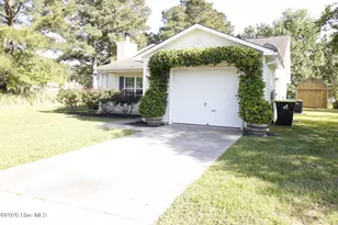 103 Quarter Horse Ln, Jacksonville, NC 28546 - Photo 2