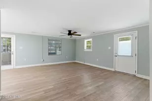 103 SE 76th St, Oak Island, NC 28465 - Photo 4