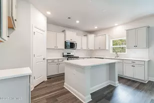 521 Bogue Vw Rd, Hubert, NC 28539 - Photo 8
