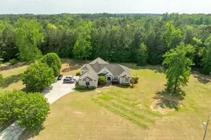 3286 J C Galloway Rd, Grimesland, NC 27837 - Photo 2