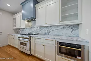 208 Radio Island Rd, Morehead City, NC 28557 - Photo 10