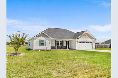 108 Woodwater Drive, Richlands, NC 28574 - Photo 2