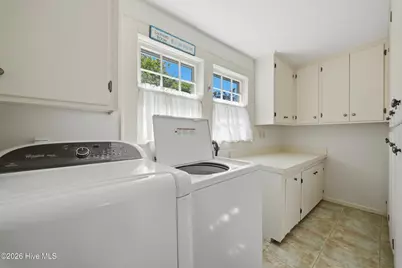 215 W Queen Street, Edenton, NC 27932 - Photo 12