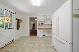 215 W Queen St, Edenton, NC 27932 - Photo 14