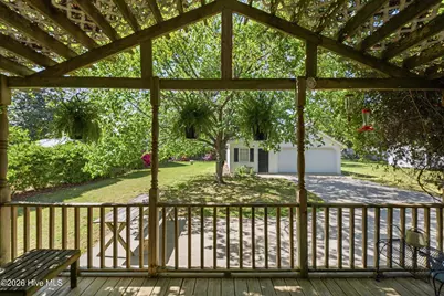 215 W Queen Street, Edenton, NC 27932 - Photo 28