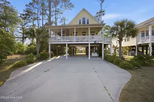 101 NE 33rd St, Oak Island, NC 28465 - Photo 2