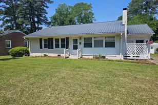 405 Lafayette St, Clinton, NC 28328 - Photo 2