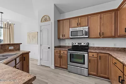 218 Blue Creek Farms Drive, Jacksonville, NC 28540 - Photo 10