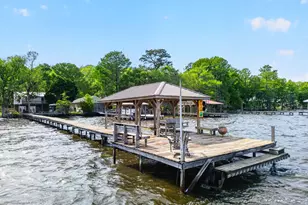 2910 Canal Cove Rd, Lake Waccamaw, NC 28450 - Photo 20