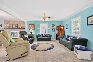 2910 Canal Cove Rd, Lake Waccamaw, NC 28450 - Photo 4