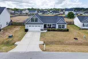 520 Poults Dr, Richlands, NC 28574 - Photo 6