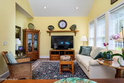 135 Staffordshire Drive, New Bern, NC 28562 - Photo 4