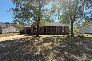 162 E 12 Oaks Rd, Raeford, NC 28376 - Photo 1