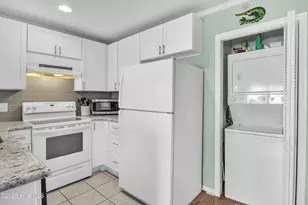 1305 Carolina Beach Ave N, Carolina Beach, NC 28428 - Photo 10