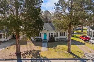607 Watson Ave, New Bern, NC 28560 - Photo 2