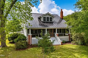 205 High St, Oriental, NC 28571 - Photo 1