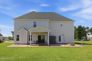 422 Whistling Heron Way, Swansboro, NC 28584 - Photo 4