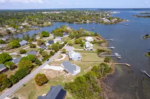 106 Elizabeth Way Ct, Swansboro, NC 28584 - Photo 14