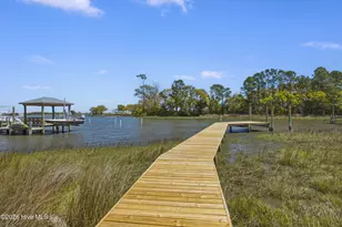 106 Elizabeth Way Ct, Swansboro, NC 28584 - Photo 4