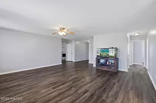 202 High Meadow Ct, Richlands, NC 28574 - Photo 6