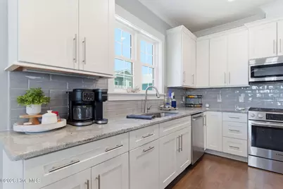 109 South Carolina Avenue, Carolina Beach, NC 28428 - Photo 10