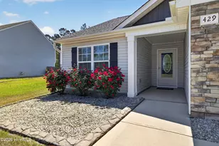 429 Poppleton Dr, Hampstead, NC 28443 - Photo 2