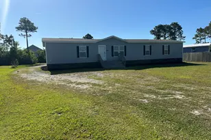 4214 8th St SE, Southport, NC 28461 - Photo 2