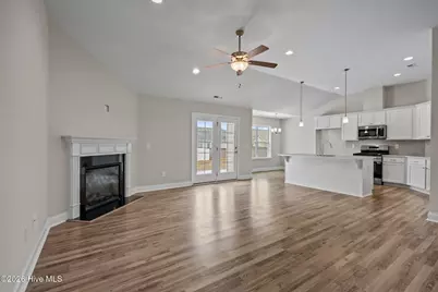 811 Lendy Drive, Greenville, NC 27858 - Photo 6