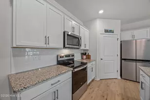 801 Crane Dr, New Bern, NC 28560 - Photo 6