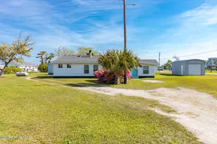 187 Mullens Dr, Harkers Island, NC 28531 - Photo 6