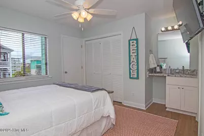1601 Carolina Beach Avenue N #Unit 15-B, Carolina Beach, NC 28428 - Photo 4