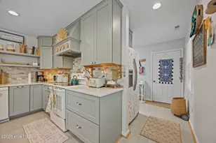 111 Mimosa Blvd, Pine Knoll Shores, NC 28512 - Photo 8