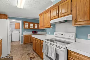 395 Peru Rd, Sneads Ferry, NC 28460 - Photo 10