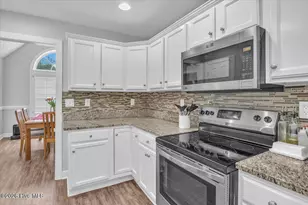 8704 Pinkerton Dr, Wilmington, NC 28411 - Photo 16