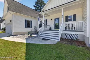 421 Celtic Ash St, Sneads Ferry, NC 28460 - Photo 6