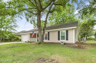 241 Bayberry Ct, Jacksonville, NC 28540 - Photo 2