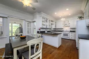 906 Leeward Dr, Trent Woods, NC 28562 - Photo 4