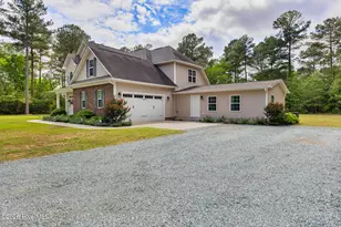 268 Dewey Dr, Aberdeen, NC 28315 - Photo 2