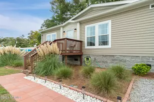 314 Jones St, Emerald Isle, NC 28594 - Photo 2
