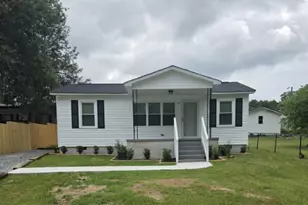 112 Hillview St, Candor, NC 27229 - Photo 1