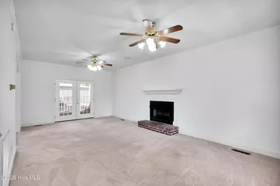 4927 Woodcrest Drive, Castle Hayne, NC 28429 - Photo 6