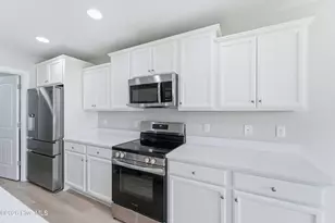 289 Crossroads Store Dr, Jacksonville, NC 28546 - Photo 18