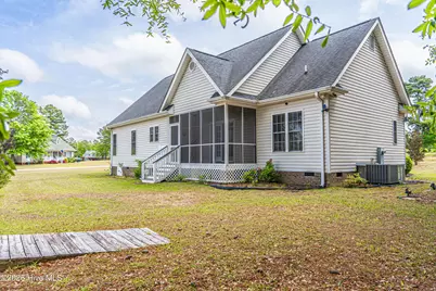 104 Trestle Street, Hamlet, NC 28345 - Photo 10