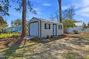 102 S Fodale Ave, Southport, NC 28461 - Photo 32