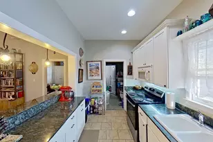 402 Dunn St, New Bern, NC 28560 - Photo 16