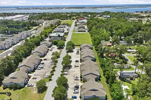 413 Commerce Ave, Morehead City, NC 28557 - Photo 32