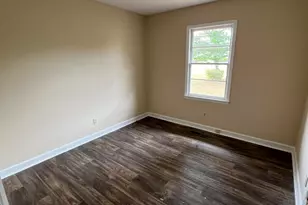 809 Fox St, Elizabethtown, NC 28337 - Photo 10
